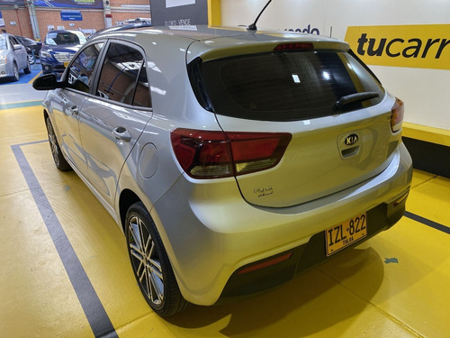 Imagen 8 de 25 de Kia Rio Vibrant