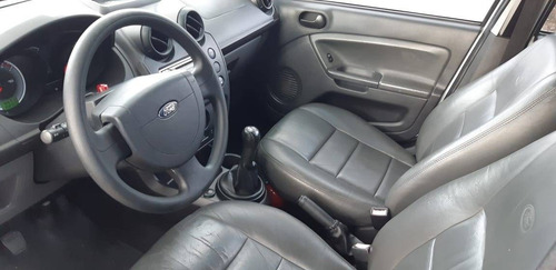 Imagem 10 de 13 de Ford Fiesta 1.6 Mpi Class Hatch 8v Flex 4p Manual