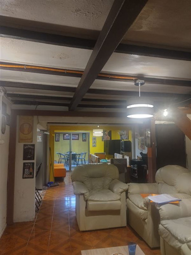 Casa En Venta De 4 Dorm. En Talca