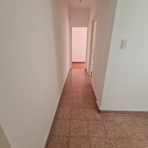 Departamento Tipo Ph 1 Piso Por Escalera Con Terraza Y Patio