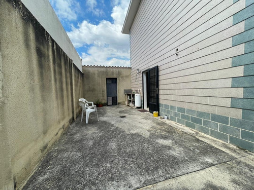 Imagen 13 de 18 de Leal Pérez Vende Townhouse San Diego Obra Blanca Terranostra