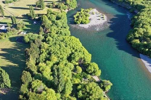 Imagen 19 de 20 de Orilla De Rio Futaleufu