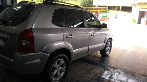 Imagem 4 de 9 de Hyundai Tucson 2010 2.0 Gl 4x2 Aut. 5p
