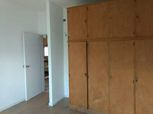Imagen 8 de 11 de Casa Ph En Venta - Castelar Norte - 4 Ambientes