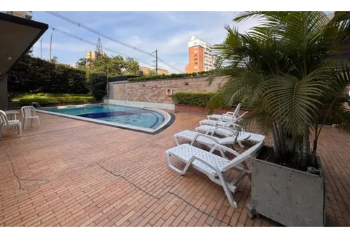 Apartamento En Venta Con Espacios Amplios Poblado (loma De Los Parras)