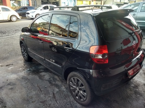 Imagem 6 de 11 de Volkswagen Fox Black City 1.0 Mi Total Flex 8v