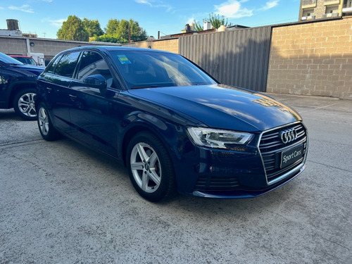 Imagen 3 de 9 de Audi A3 Sportback 1.4 Tfsi Alcantara