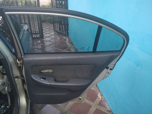 Puerta Trasera Del Lado Del Copiloto Hyundai Elantra 2006