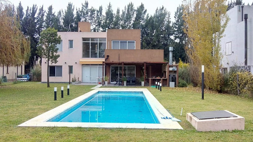 Imagen 11 de 13 de Casa A La Venta Barrio Malibu