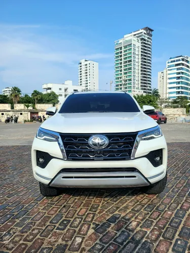 Toyota Fortuner Srv Turbodiesel 4x2 Automática 7 Puestos