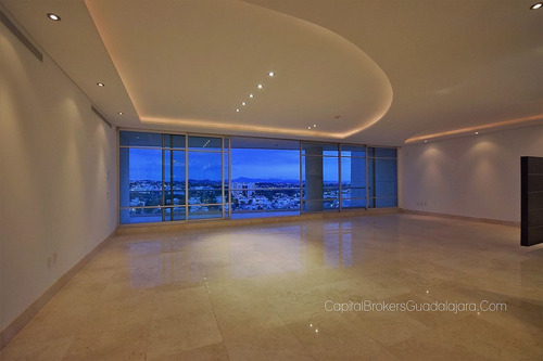 Departamento De Lujo En Venta En Torre Zsense Andares