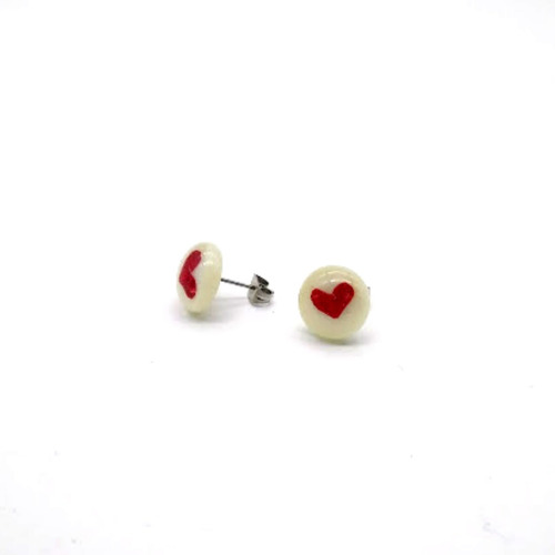 Imagen 3 de 4 de Arete Broquel Corazón Rojo
