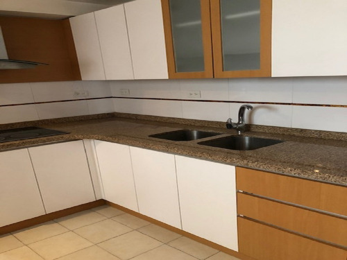 Imagen 5 de 27 de En Venta Amplio Apartamento Ubicado En La Urbanización Bosque Valle (subiendo Tazón) Una De Las Urbanizaciones Más Seguras De Caracas