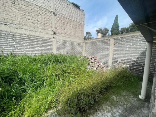 Casa En Jardines De Morelos Con Local Comercial