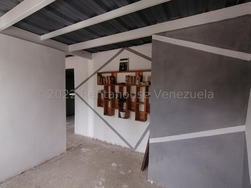 Imagen 9 de 22 de Edificio Comerciales En Alquiler Centro Cabudare Lara, Venezuela, #23-12066 // Arnaldo Lopez R A H Telf. 0424-5257450