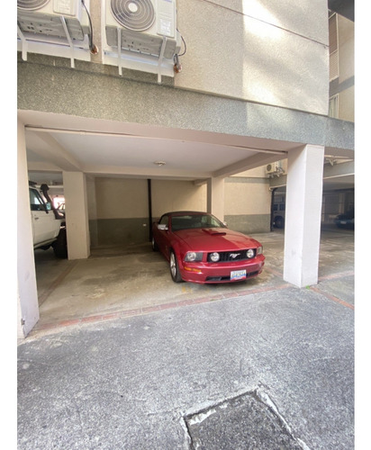 Vendo Apartamento En Cumbres De Curumo Remodelado