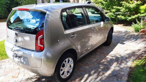 Volkswagen Up! 2015 1.0 High Up! 75cv 5 P
