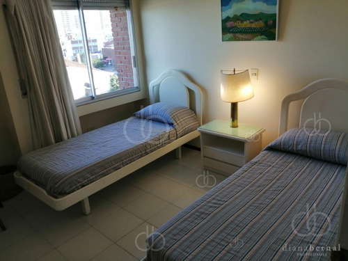 Imagen 19 de 20 de Apartamento En Venta Y Alquiler, Parada 1 Primera Línea De Playa Brava - Ref: 54414