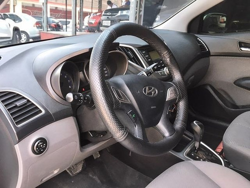 Imagem 10 de 11 de Hyundai / Hb20 S 1.6 Automático 2015