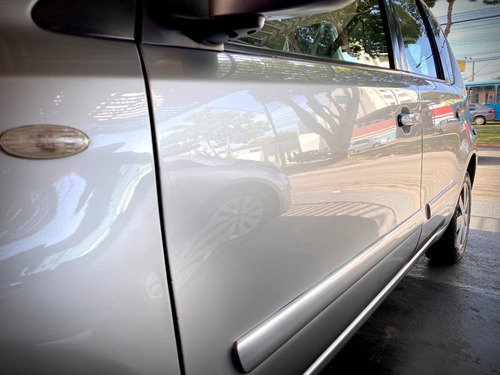 Imagem 2 de 19 de Nissan/ Livina 1.6s Flex