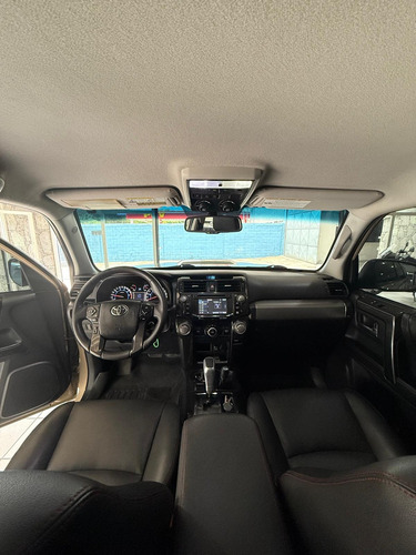 Toyota 4 Runner Version Trd Pro Color Beige