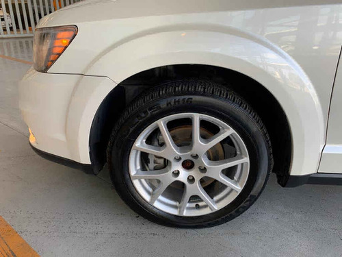 Imagen 9 de 14 de Dodge Journey