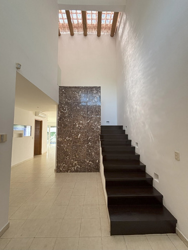 Casa Sm19 C/ 3 Recamaras, Alberca, Jardin, En Privada C/ Áreas Verde Y Seguridad