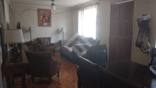 Casa En Venta De 2 Dorm. En Macul