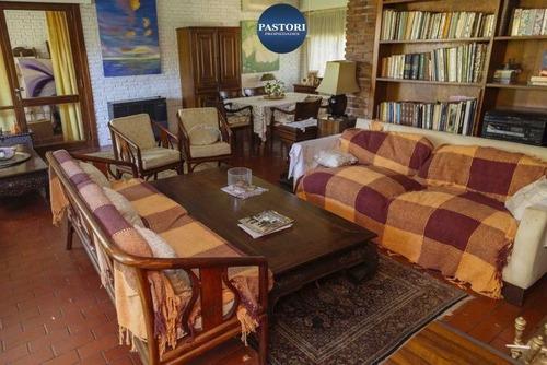 Olivos Golf. Chalet De 5 Amb En 1 Planta Con Un Gran Jardin!