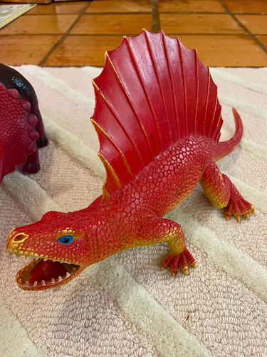 Dinosaurios Plásticos De Juguete (Usado)