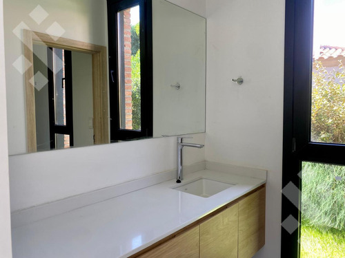 Venta Casa A Estrenar Con Pileta En Barrio Privado Sauces Del Limay, Neuquén