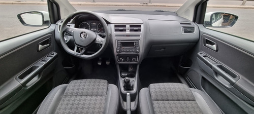 Imagen 7 de 9 de Volkswagen Fox 2016 1.6 Trendline
