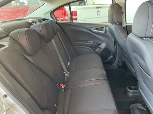Imagen 11 de 15 de Fiat Cronos 2021 1.8 16v Precision Pack Premium