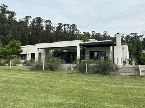 Casa De 5 Ambientes En Alquiler Temporal