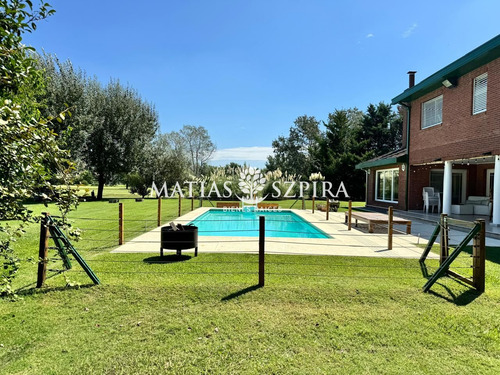 Casa En Venta En Los Puentes