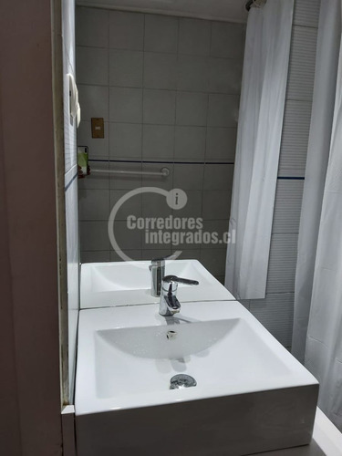 Casa En Arriendo De 4 Dorm. En Las Condes Metro E. Militar