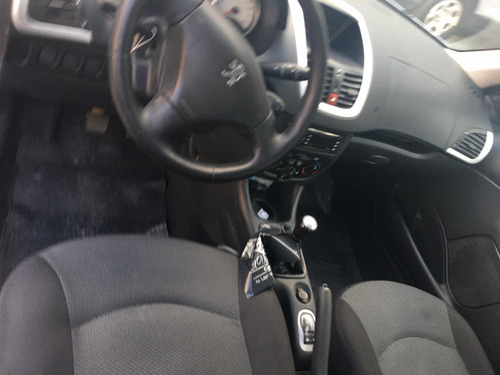 Peugeot 207 2015 1.4 Allure 75cv