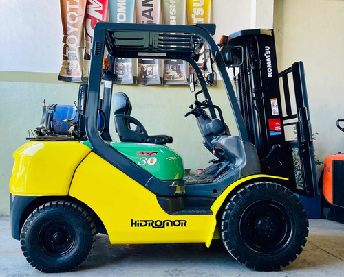 Imagen 1 de 9 de Autoelevador Komatsu 3tn, Torre Triple/desplazador, Garantia