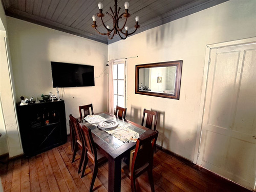 Casa En Venta De 3 Dorm. En Comuna De Santiago