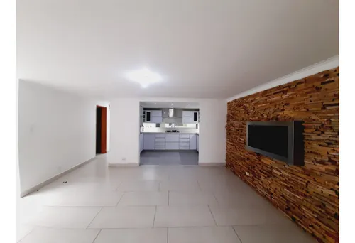 Casa Laureles En Segundo piso Amplia Y Moderna
