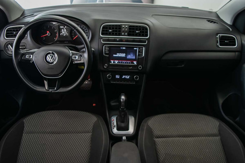 Imagen 13 de 14 de Volkswagen Vento Comfortline Plus L4 1.6l Abs Ba Ac Tip 2020