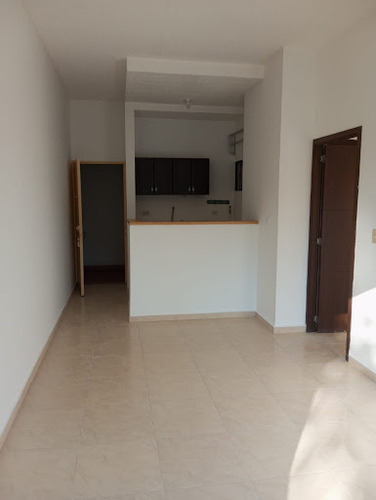 Apartaestudio En Arriendo Av.de Las Americas 303-110456