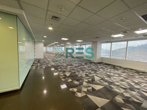 Estupendos 1.215 M2 Av. Vitacura/sanhattan- Oportunidad!!!