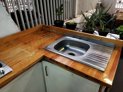 Cocina Con Tope De Pino 32mm L (Usado)