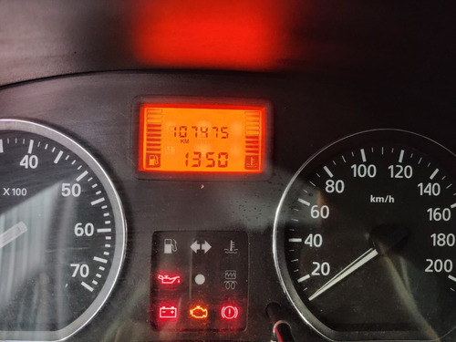 Imagem 9 de 11 de Sandero Expression 1.0 Flex 16v 2011 Preto Completo Confira