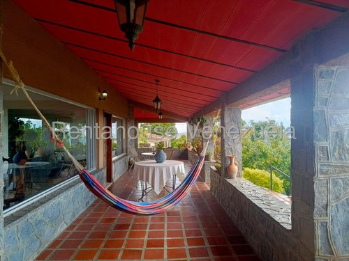 Casa Duplex En Venta Remodelada Con Espacio De Jardín Semi Amoblada Los Castores San Antonio De Los Altos Negociable
