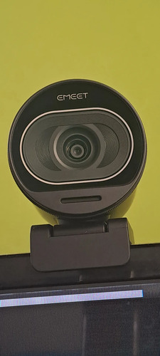 3033918435