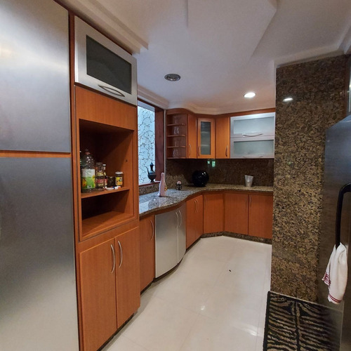 Imagen 15 de 30 de Venta De Casa En Prados Del Este 8h/ 9b/ 5p