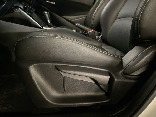 Imagen 18 de 25 de Mazda 2 Sedan