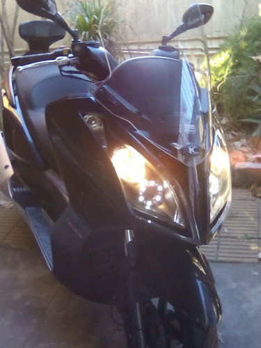 Imagen 2 de 6 de Kymco Downtown 300i